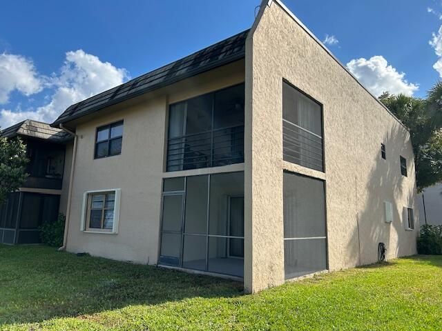 145 Lake Nancy Lane, Unit 125, West Palm Beach, FL 33411 Photo