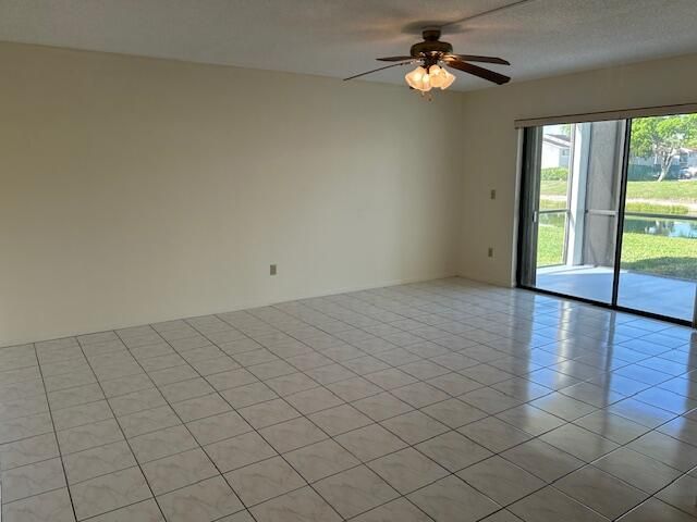 145 Lake Nancy Lane, Unit 125, West Palm Beach, FL 33411 Photo