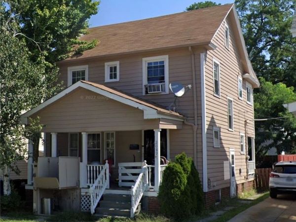 2089 Elbur Avenue, Lakewood, OH 44107