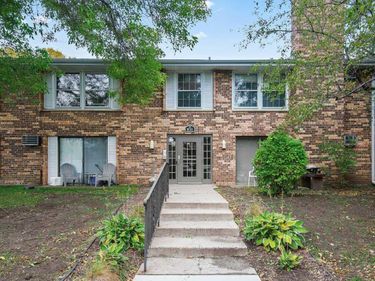 831 Old Settlers Trail, Unit 3, Hopkins, MN 55343