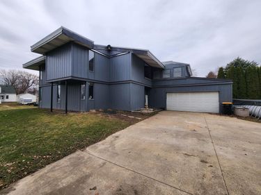 206 E Luella Street, Le Roy, MN 55951