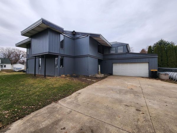 206 E Luella Street, Le Roy, MN 55951