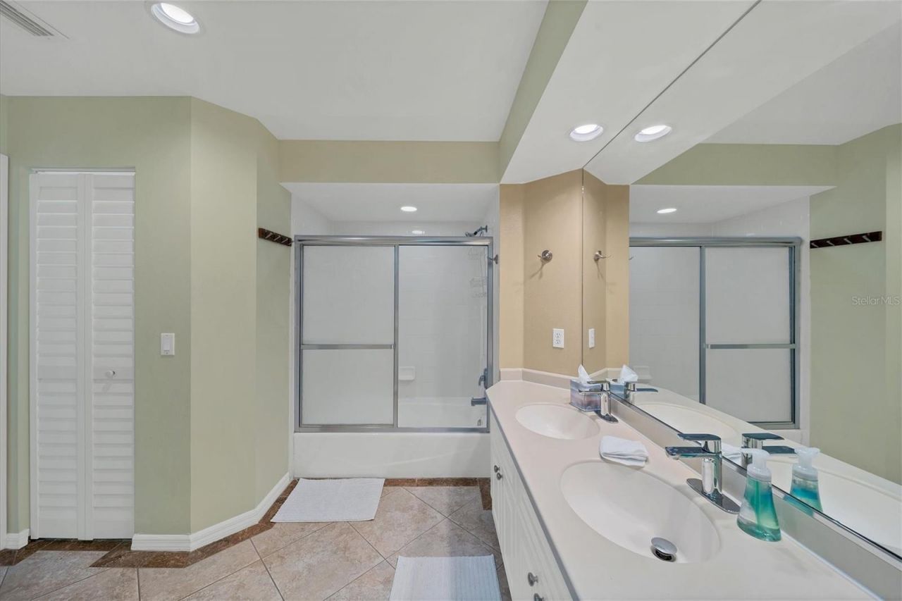 3604 54th Drive W, Unit 104, Bradenton, FL 34210 Photo