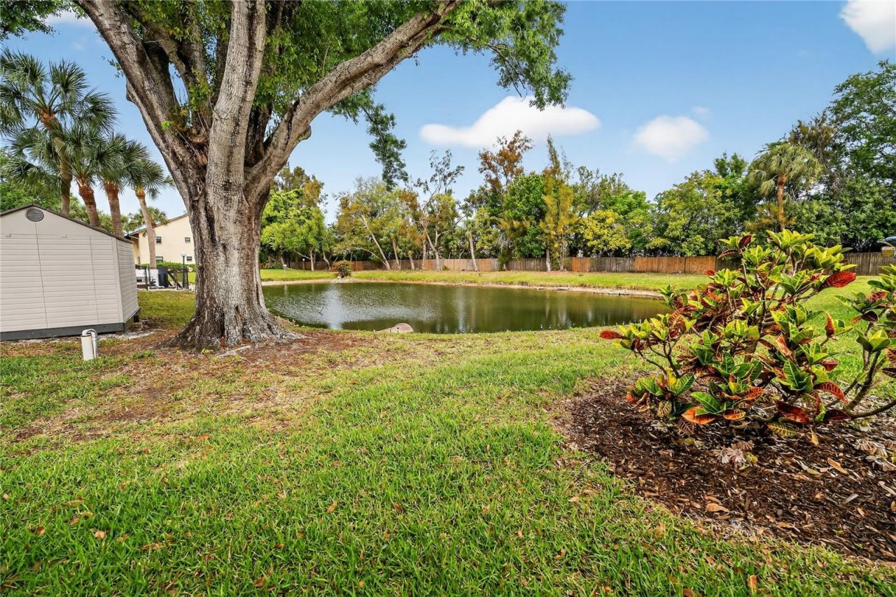 4436 Fern Drive , Unit 5, Bradenton, FL 34208 Photo