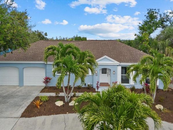704 TROPICAL CIRCLE, SARASOTA, FL 34242