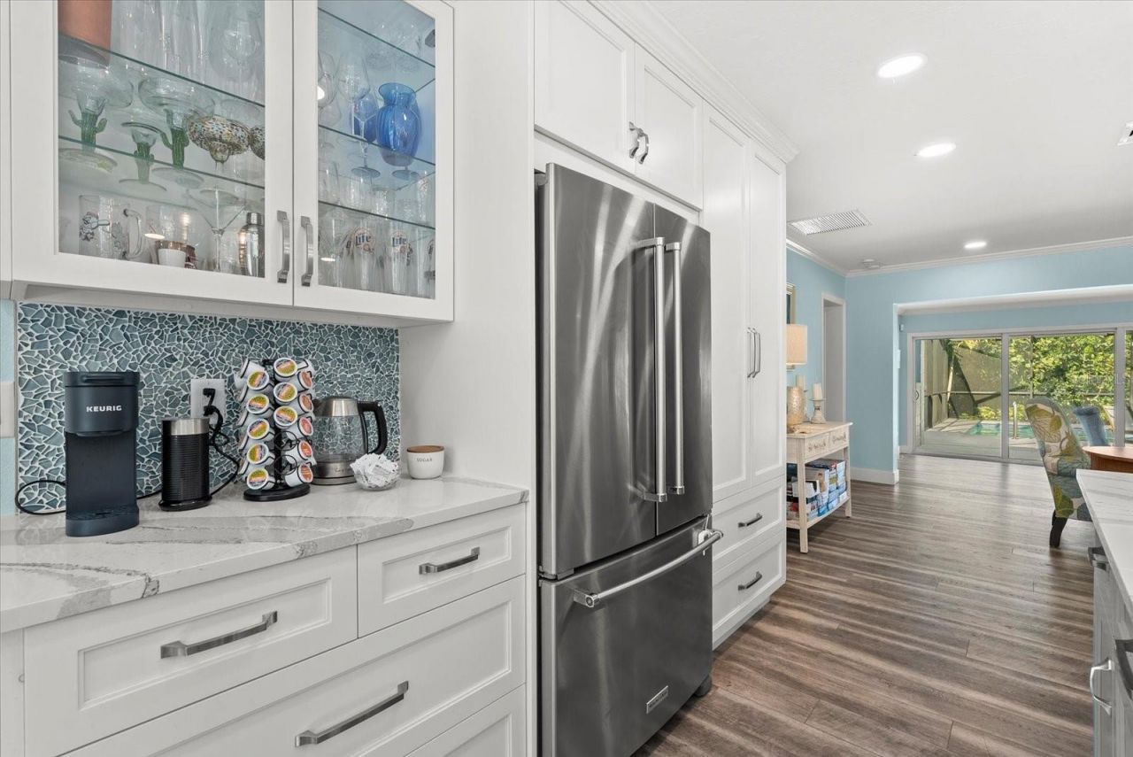 704 Tropical Circle, Sarasota, FL 34242 Photo