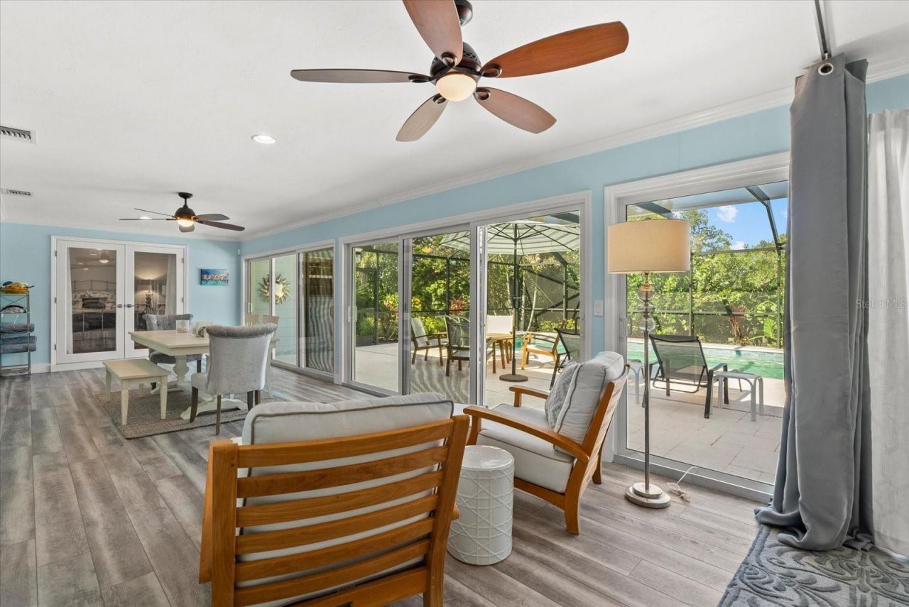 704 Tropical Circle, Sarasota, FL 34242 Photo