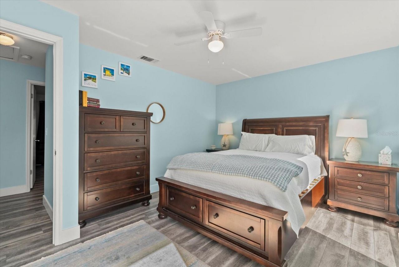 704 Tropical Circle, Sarasota, FL 34242 Photo