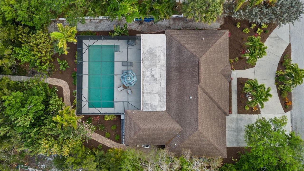 704 Tropical Circle, Sarasota, FL 34242 Photo