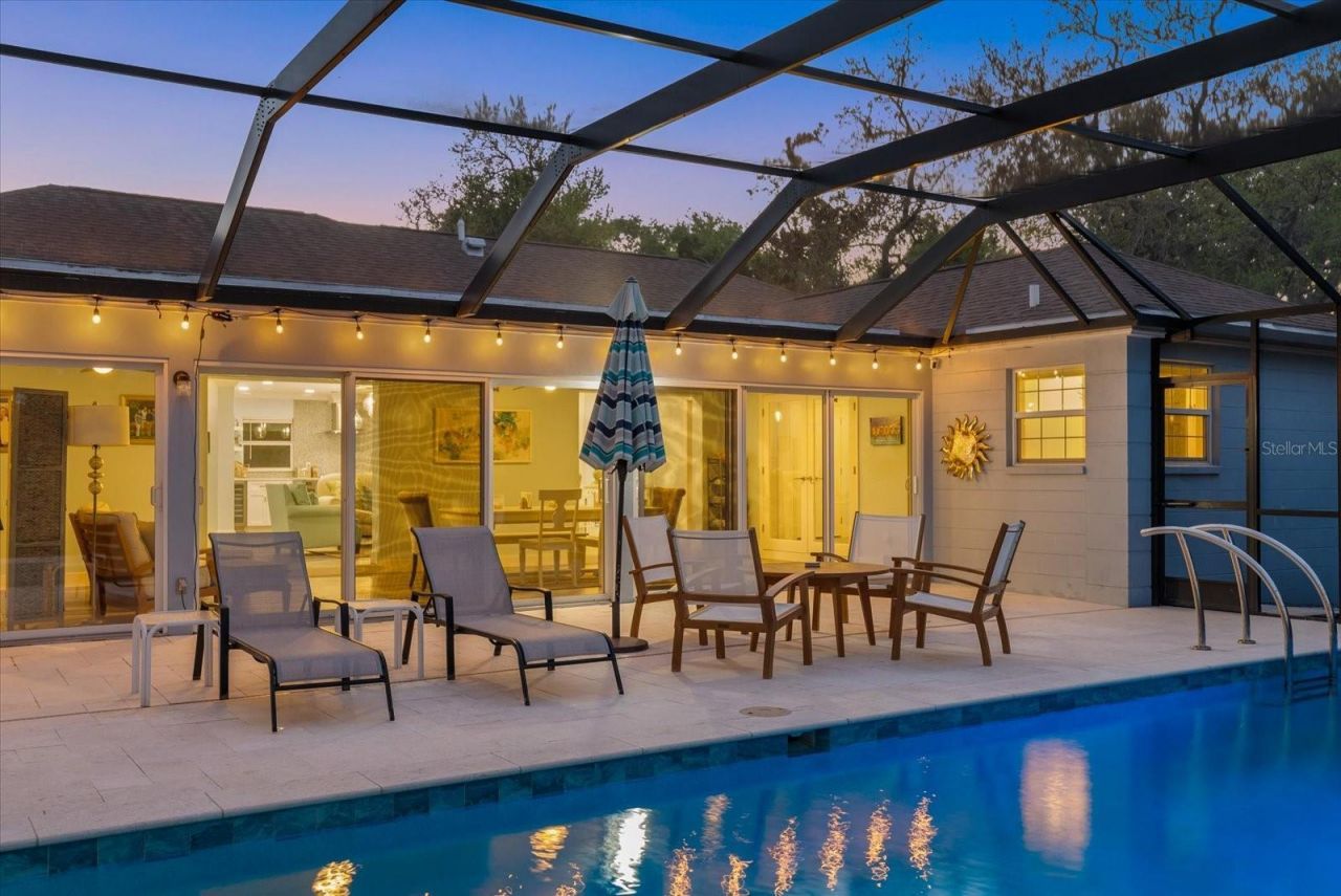 704 Tropical Circle, Sarasota, FL 34242 Photo