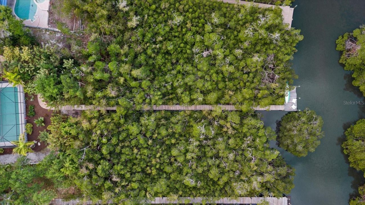 704 Tropical Circle, Sarasota, FL 34242 Photo