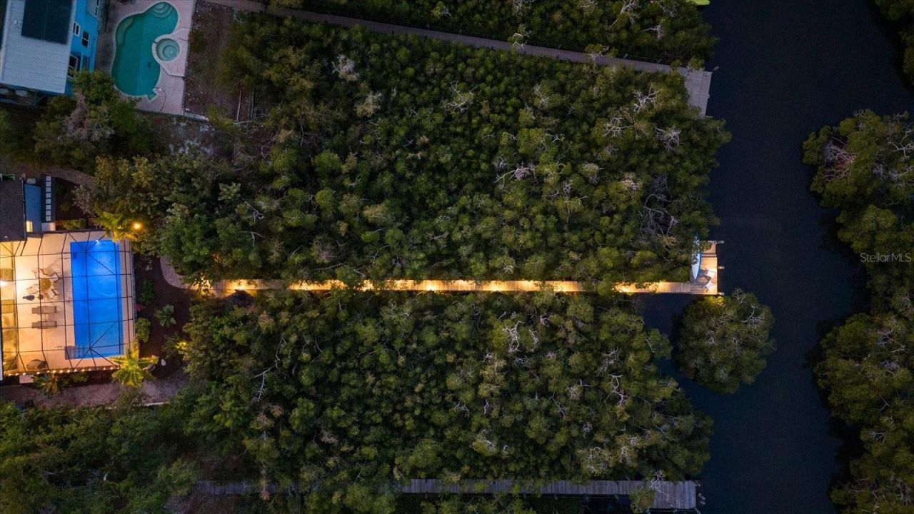 704 Tropical Circle, Sarasota, FL 34242 Photo