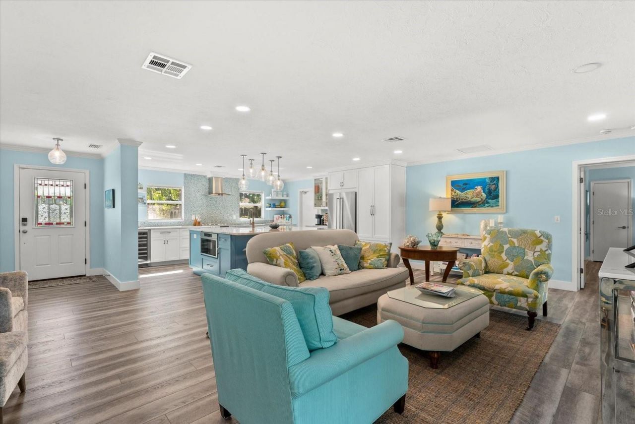 704 Tropical Circle, Sarasota, FL 34242 Photo