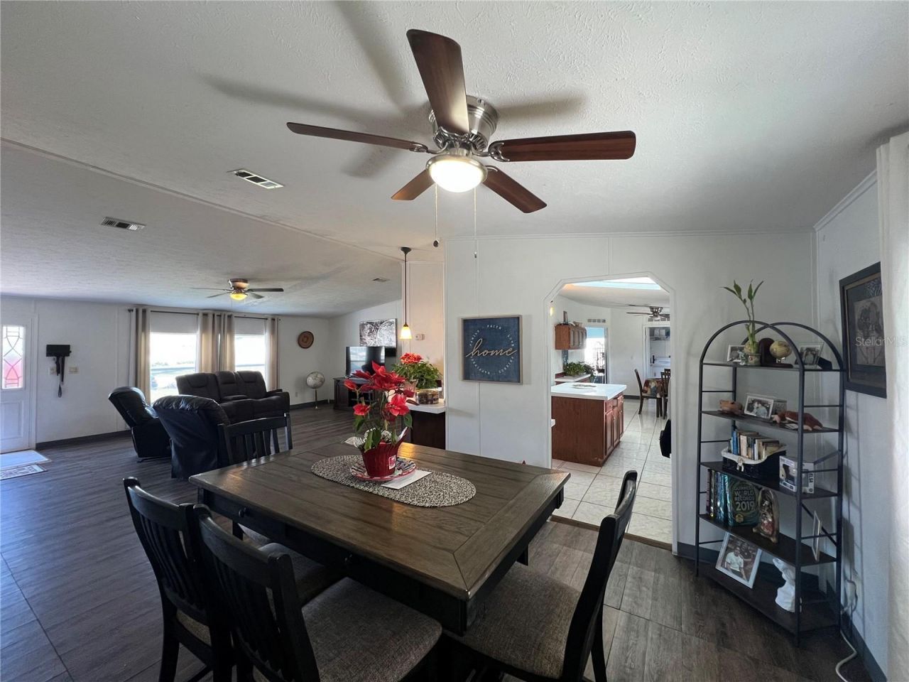 1124 Dara Cay Drive , Kissimmee, FL 34741 Photo