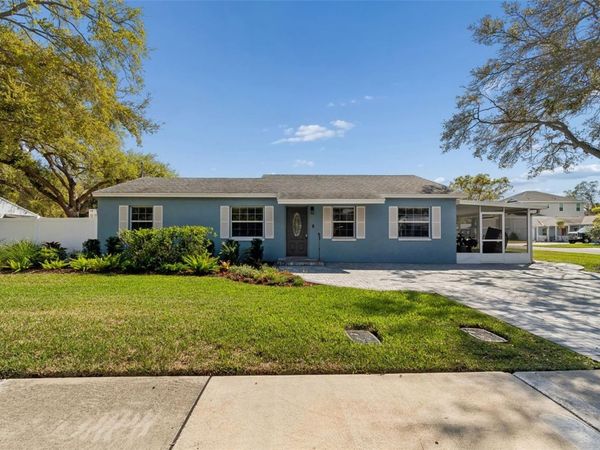 4724 W WALLCRAFT AVENUE , TAMPA, FL 33611
