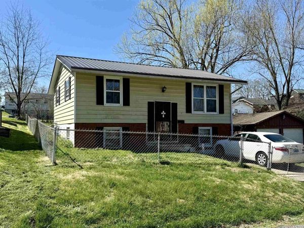 4130 Vernon, Ashland, KY 41101