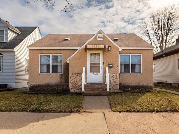 2404 Loomis STREET, La Crosse, WI 54603