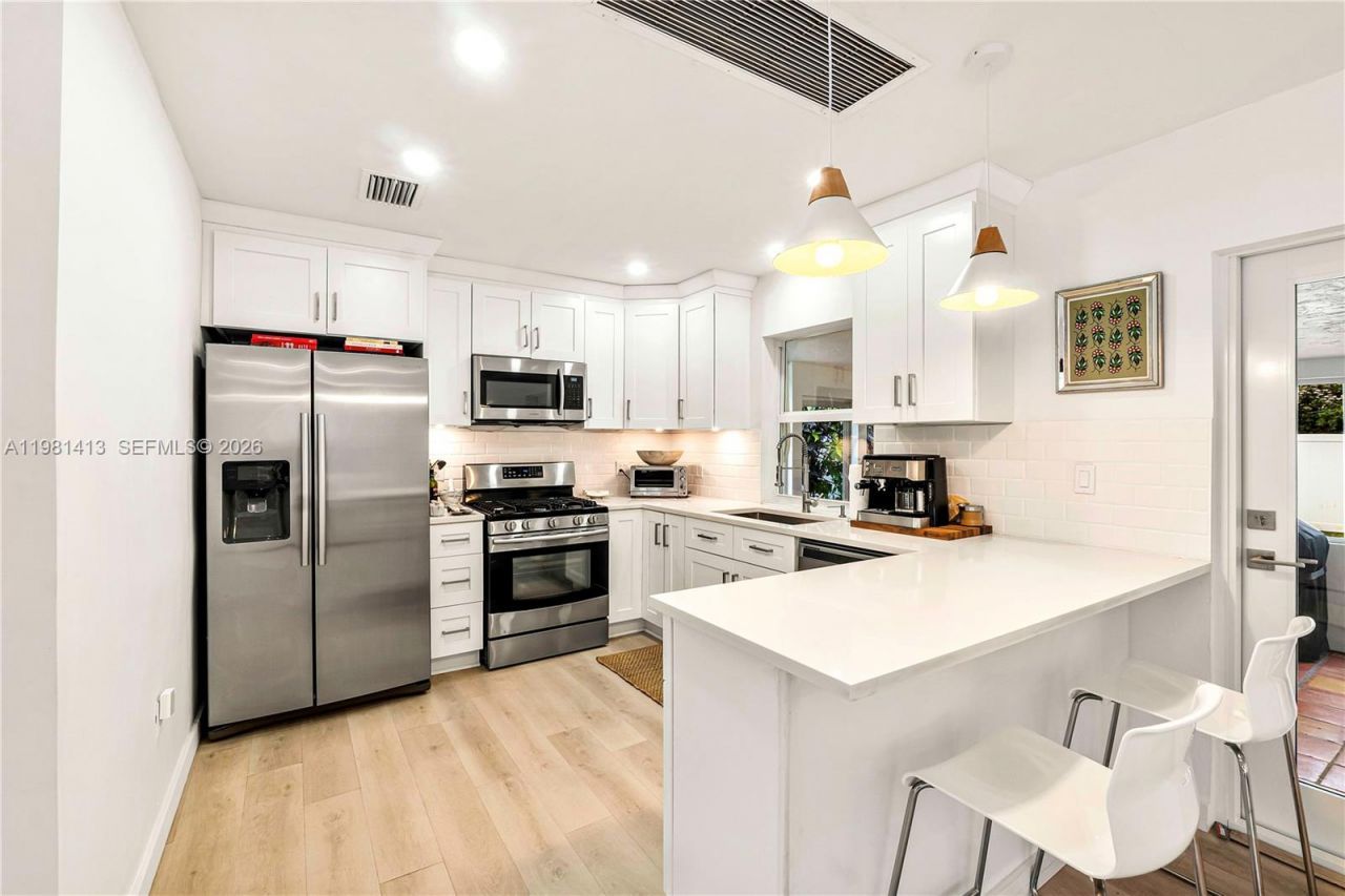 1801 NE 20th St, Fort Lauderdale, FL 33305 Photo