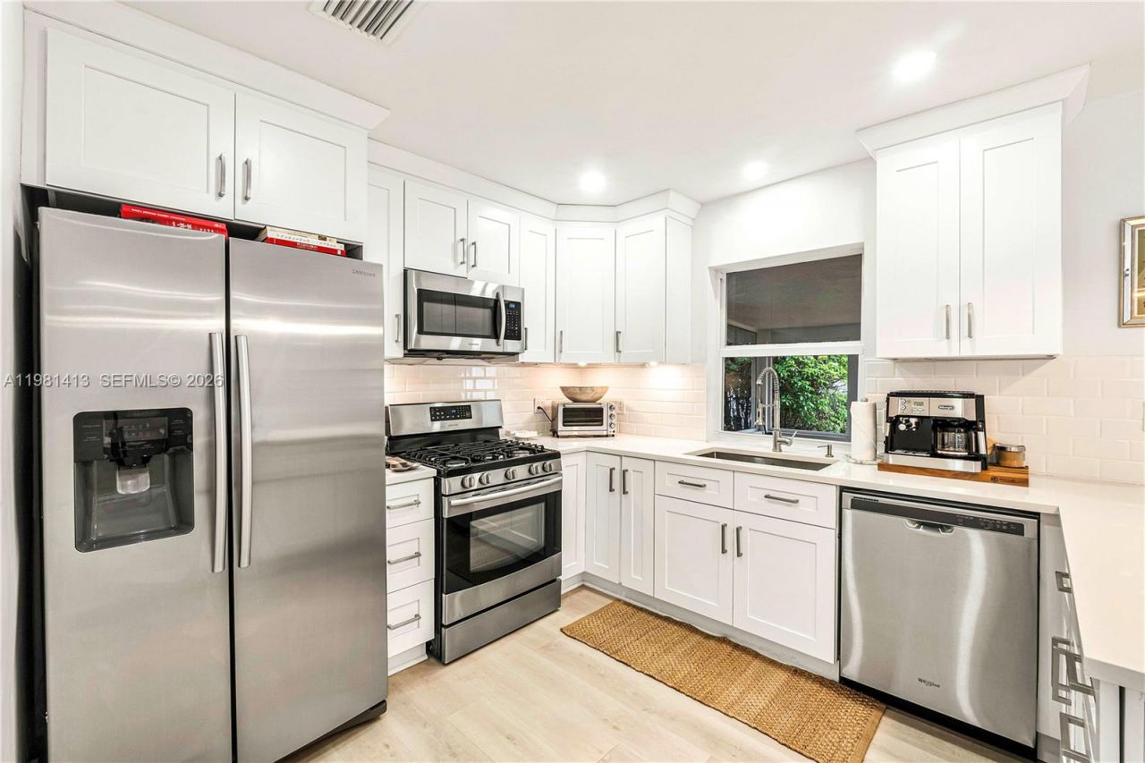 1801 NE 20th St, Fort Lauderdale, FL 33305 Photo