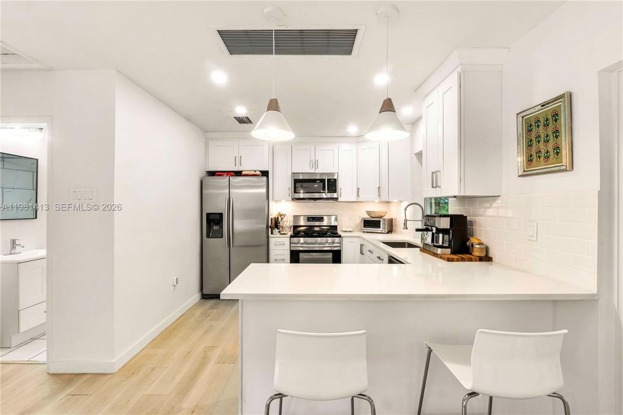 1801 NE 20th St, Fort Lauderdale, FL 33305 Photo