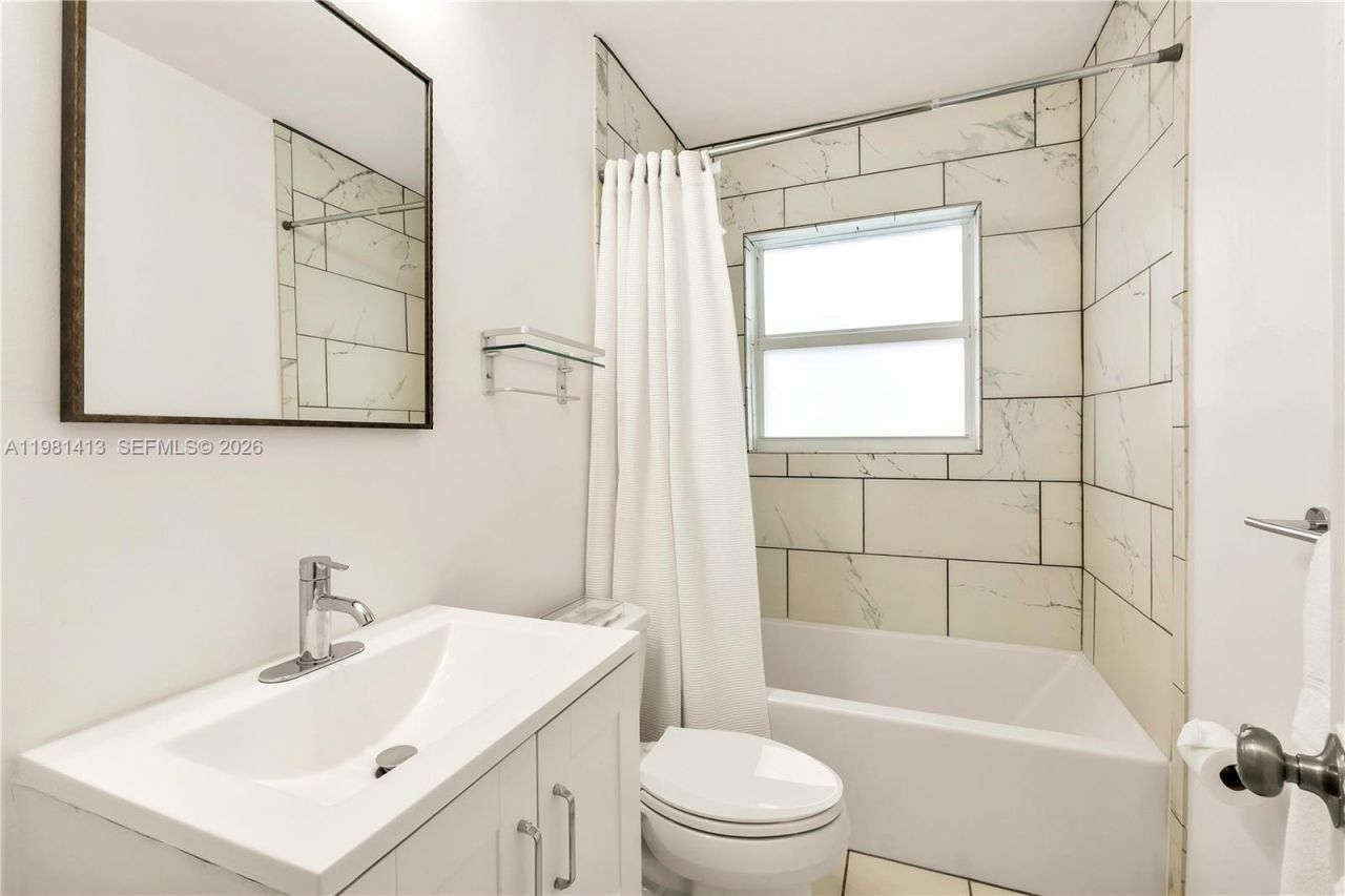 1801 NE 20th St, Fort Lauderdale, FL 33305 Photo