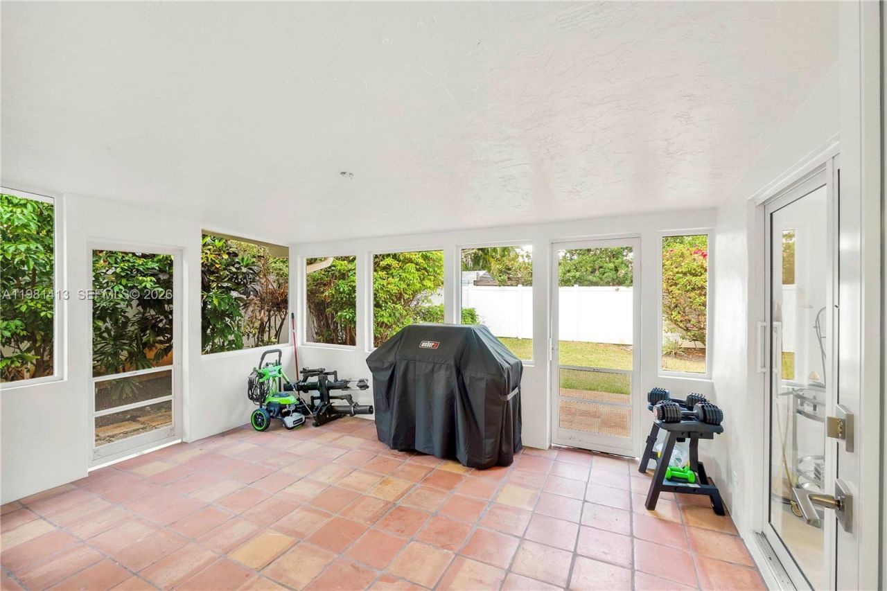 1801 NE 20th St, Fort Lauderdale, FL 33305 Photo