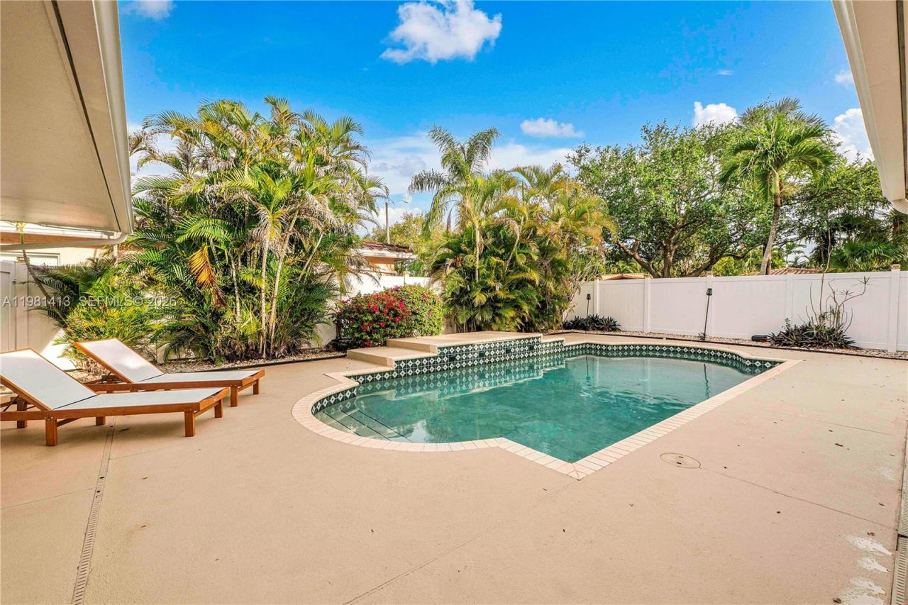 1801 NE 20th St, Fort Lauderdale, FL 33305 Photo