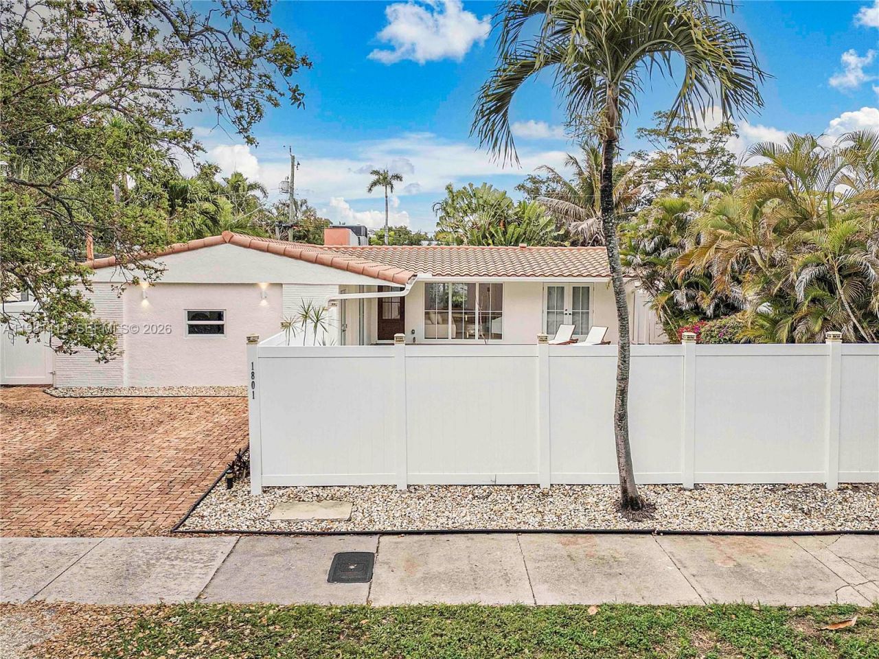 1801 NE 20th St, Fort Lauderdale, FL 33305 Photo