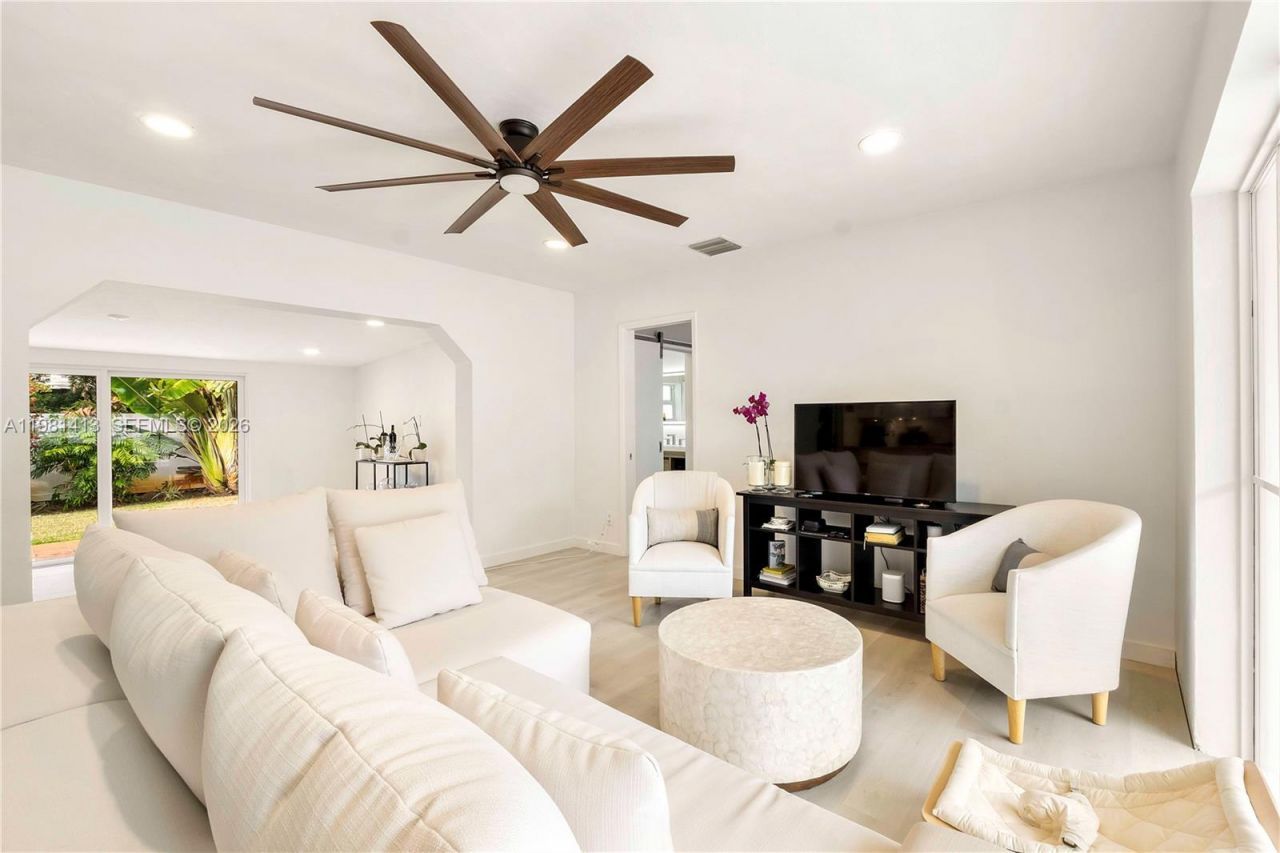 1801 NE 20th St, Fort Lauderdale, FL 33305 Photo