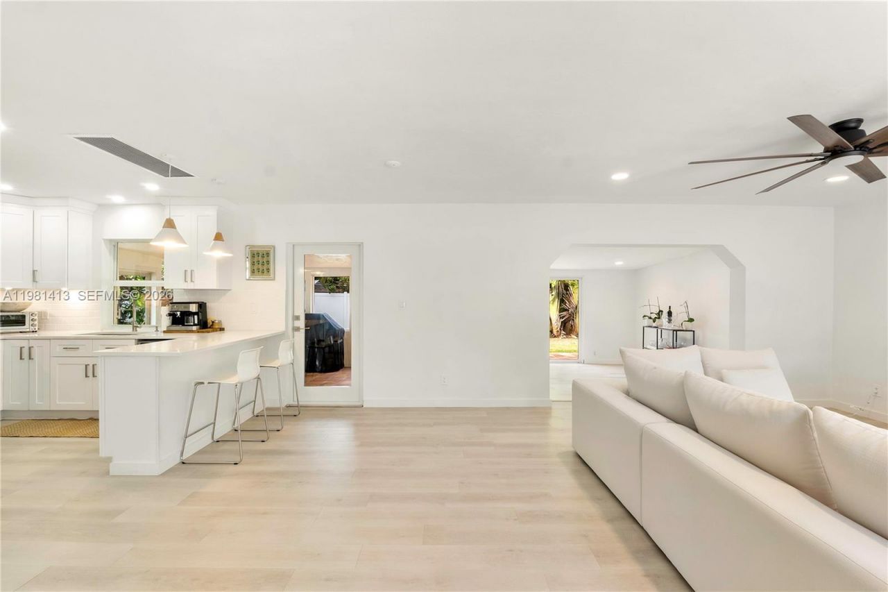 1801 NE 20th St, Fort Lauderdale, FL 33305 Photo