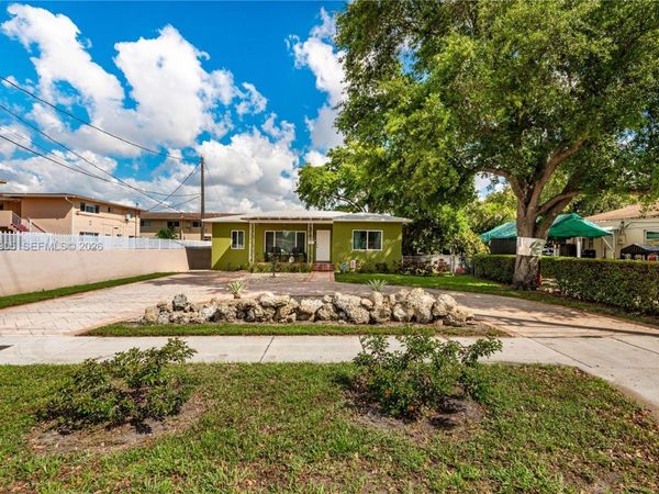 5651 NW 3rd St , Miami, FL 33126