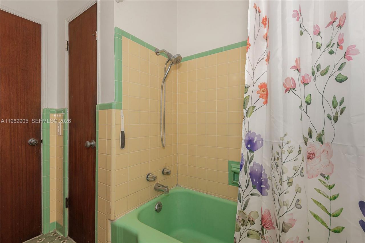 5651 NW 3rd St , Miami, FL 33126 Photo