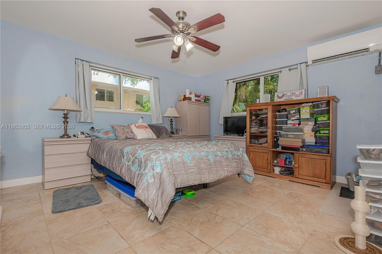 5651 NW 3rd St , Miami, FL 33126 Photo