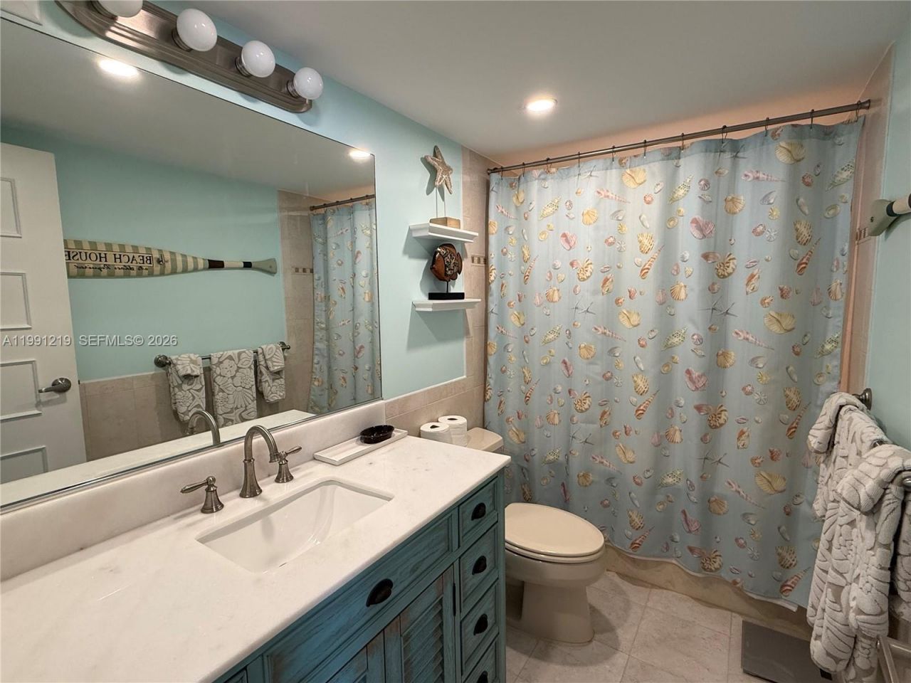 1000 Parkview Dr , Unit 720, Hallandale Beach, FL 33009 Photo