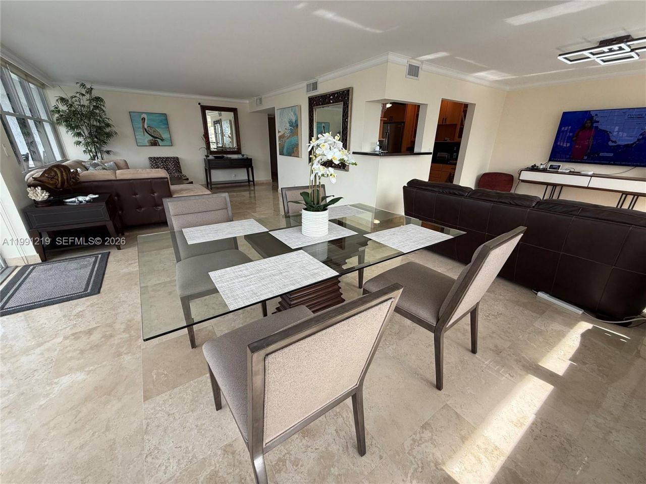 1000 Parkview Dr, Unit 720, Hallandale Beach, FL 33009 Photo