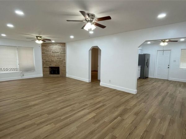 604 Glenn Pkwy , Hollywood, FL 33021