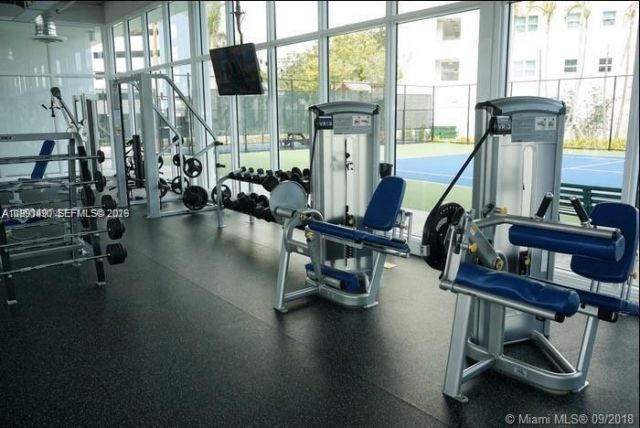 15051 Royal Oaks Ln, Unit 1705, North Miami, FL 33181 Photo