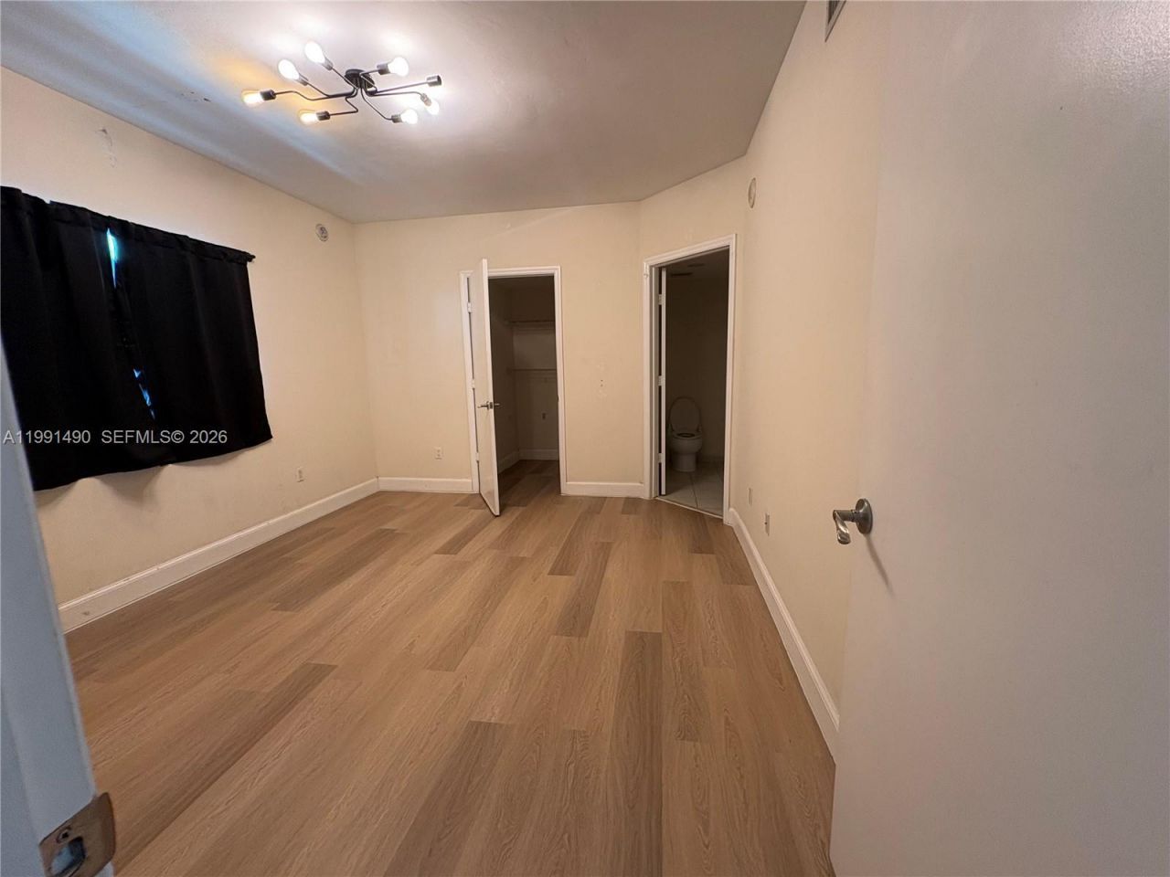 15051 Royal Oaks Ln, Unit 1705, North Miami, FL 33181 Photo