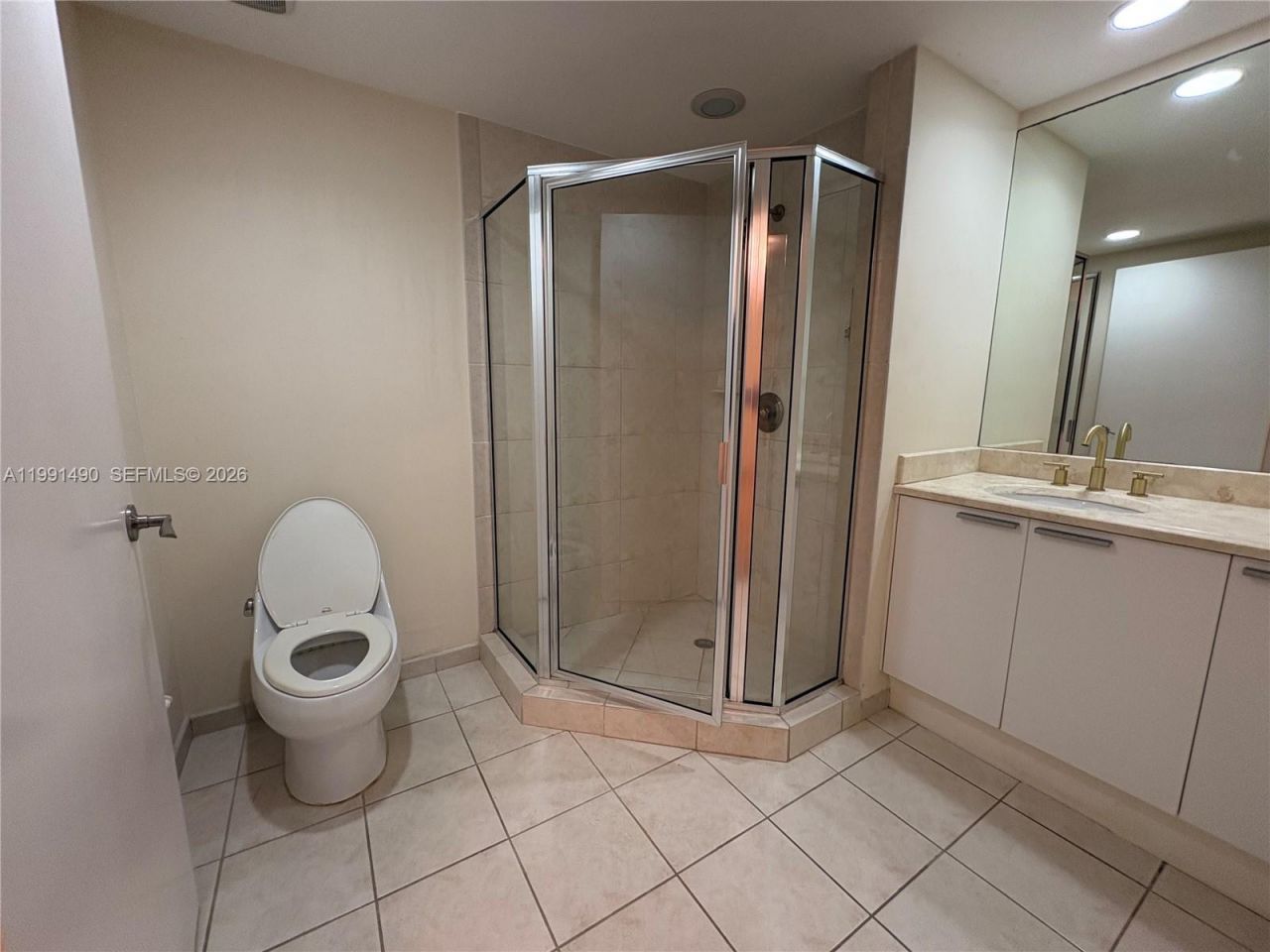 15051 Royal Oaks Ln, Unit 1705, North Miami, FL 33181 Photo