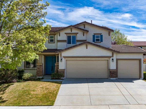 1438 Wild Olive Road, Tehachapi, CA 93561
