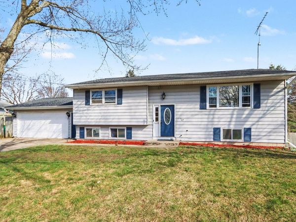 1409 Bacon Avenue, Portage, MI 49002