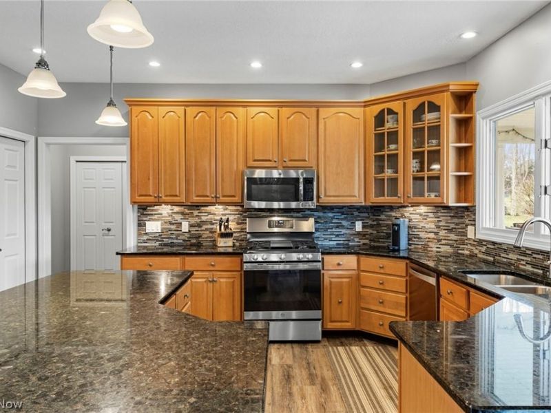 8460 Windsor Way, Broadview Heights, OH 44147 Photo 14