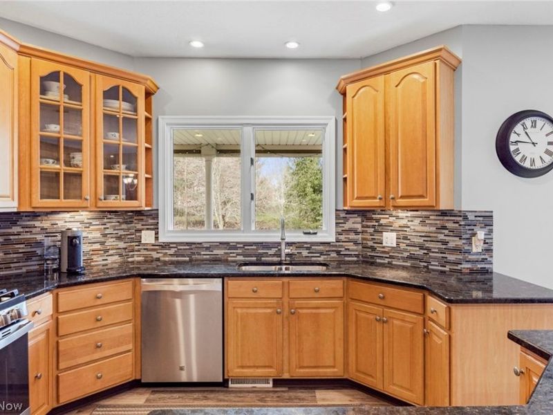 8460 Windsor Way, Broadview Heights, OH 44147 Photo 15