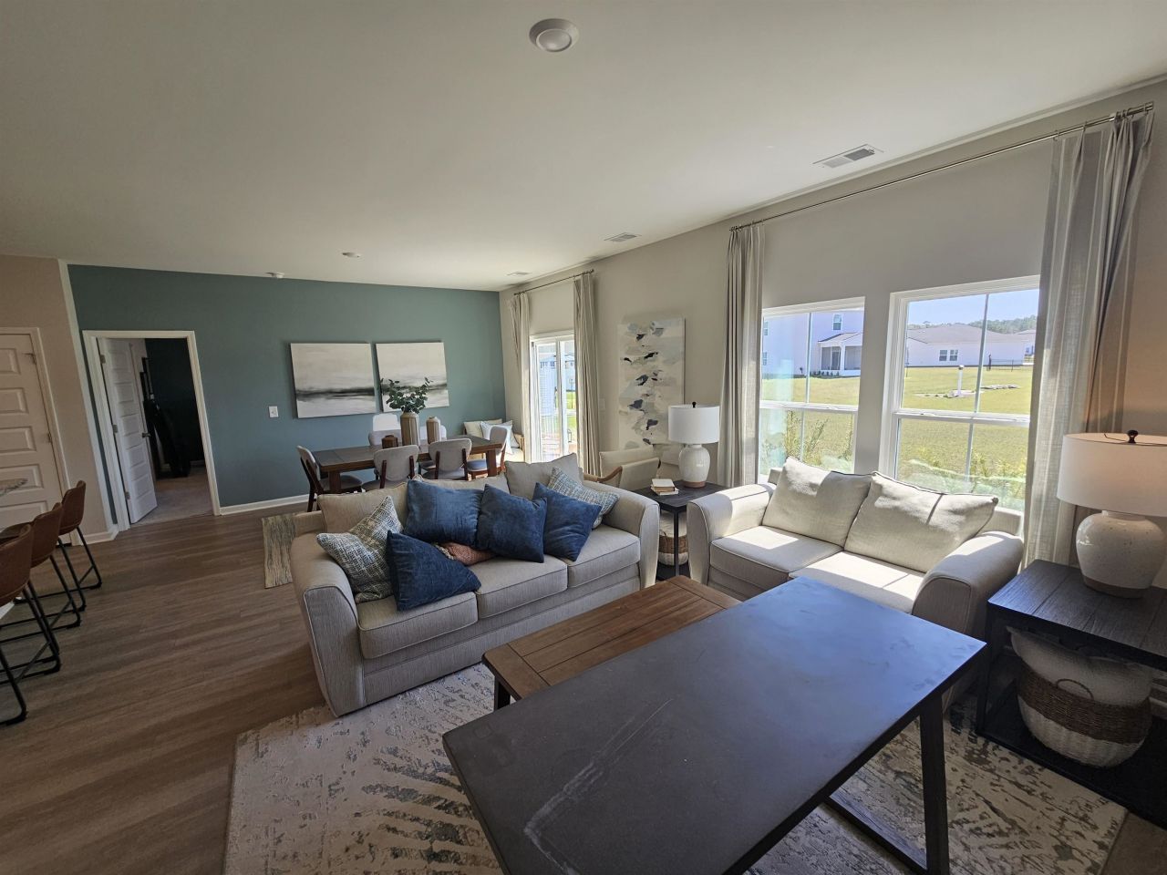 523 Havasu St. Photo 8