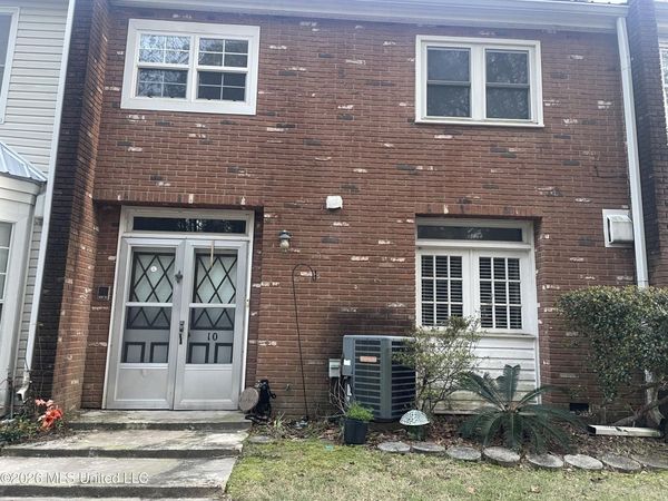 928 Courthouse Road, Gulfport, MS 39507