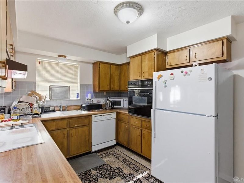 3070 Vale Drive, Kettering, OH 45420 Photo 7