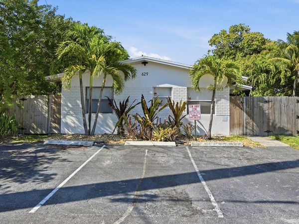 629 NE 36th Street, Oakland Park, FL 33334