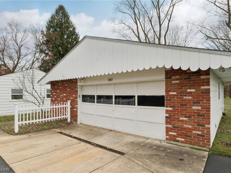 402 Yager Road, New Franklin, OH 44216 Photo 3