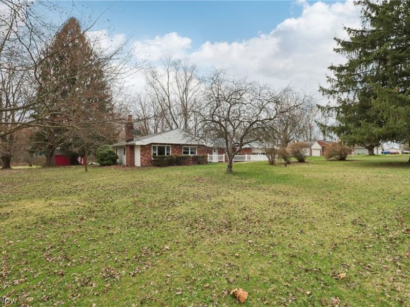 402 Yager Road, New Franklin, OH 44216 Photo 6