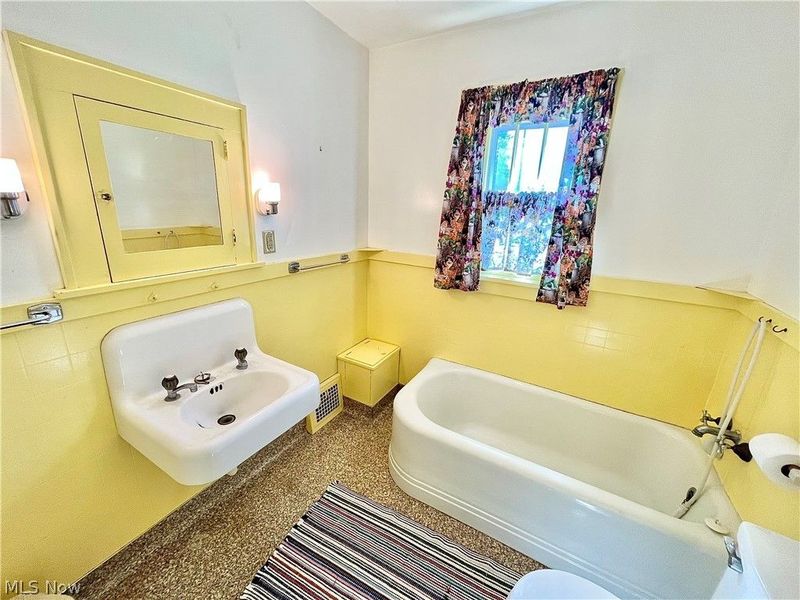 716 Grove Street, Conneaut, OH 44030 Photo 10